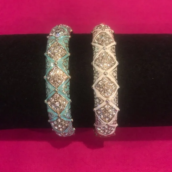 Enameled Chrystal Bangle Bracelet Set - Picture 3 of 4